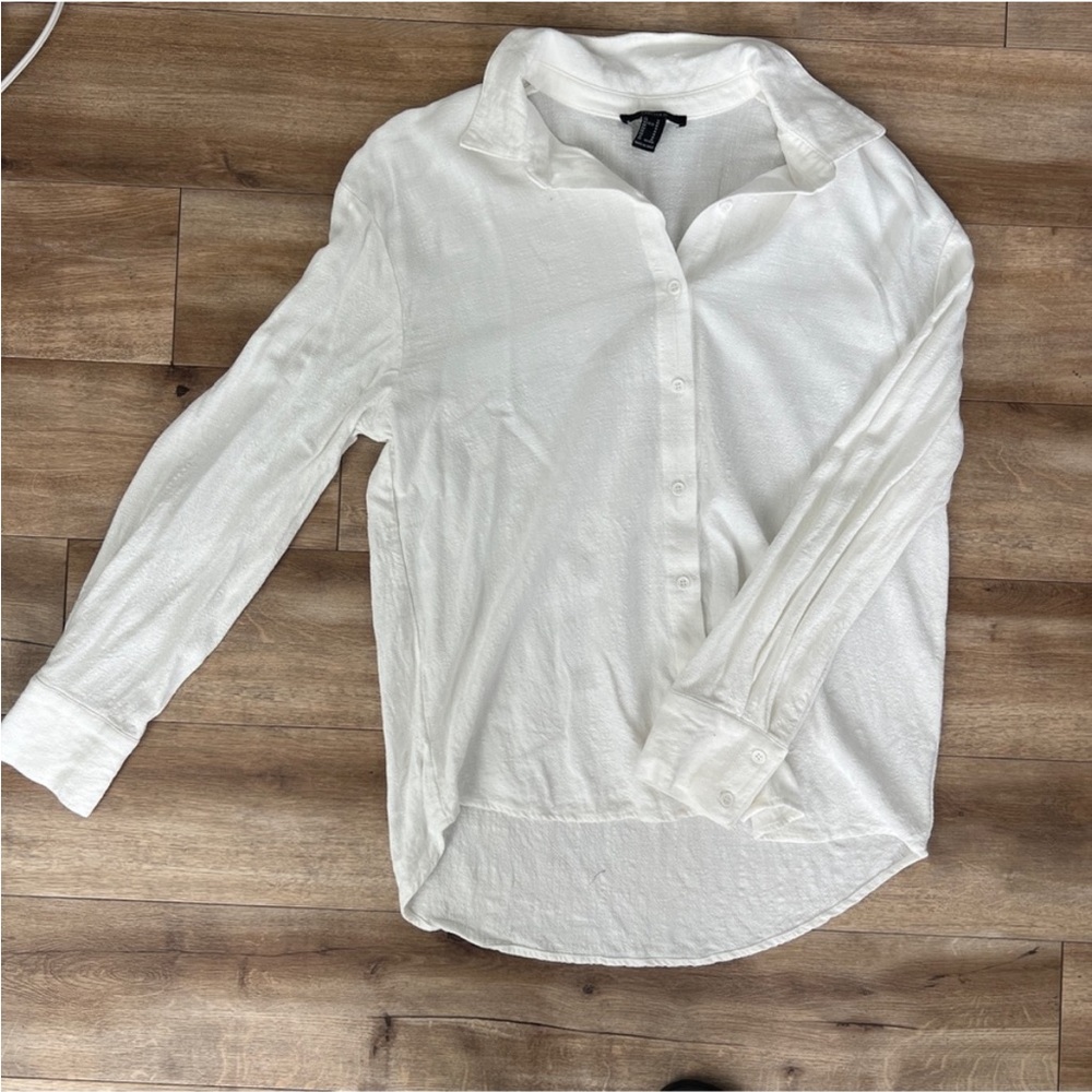 ✨3/$15✨ NWOT White Linen Button Up